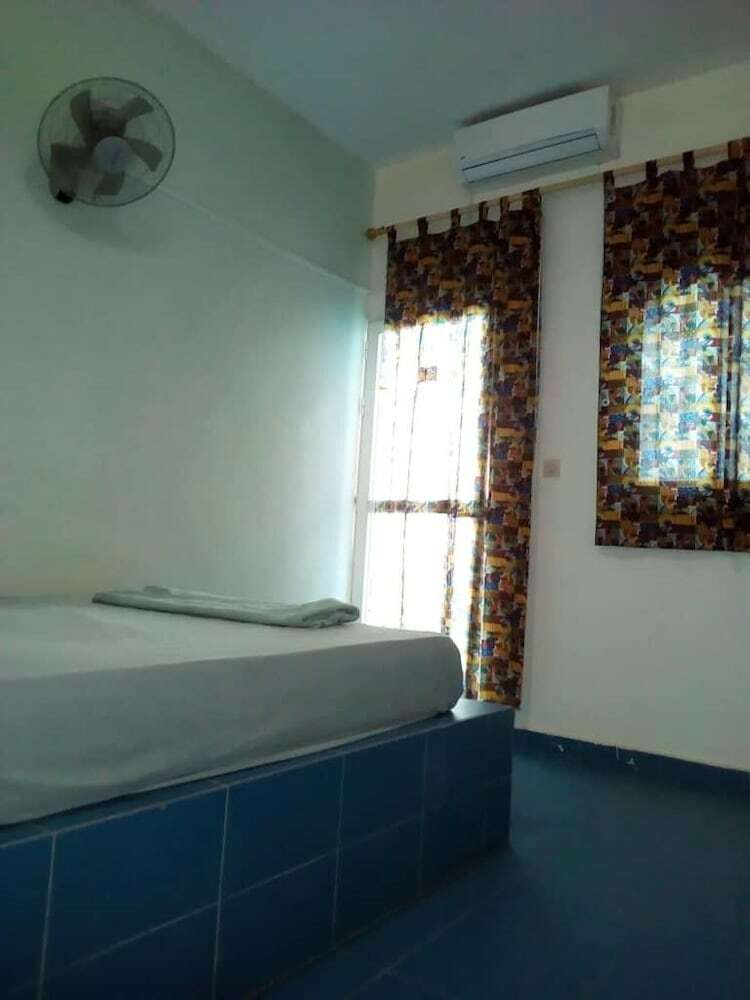 Hotel La Lagune Du Thiouraye