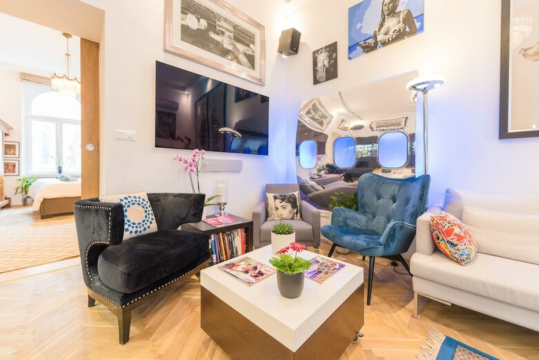 Oasis Apartments - Castle District I