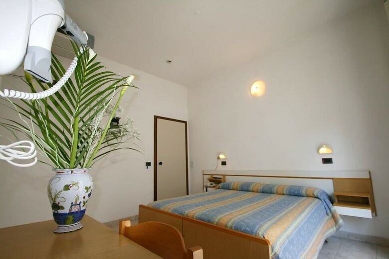Hotel Oasi Del Mare