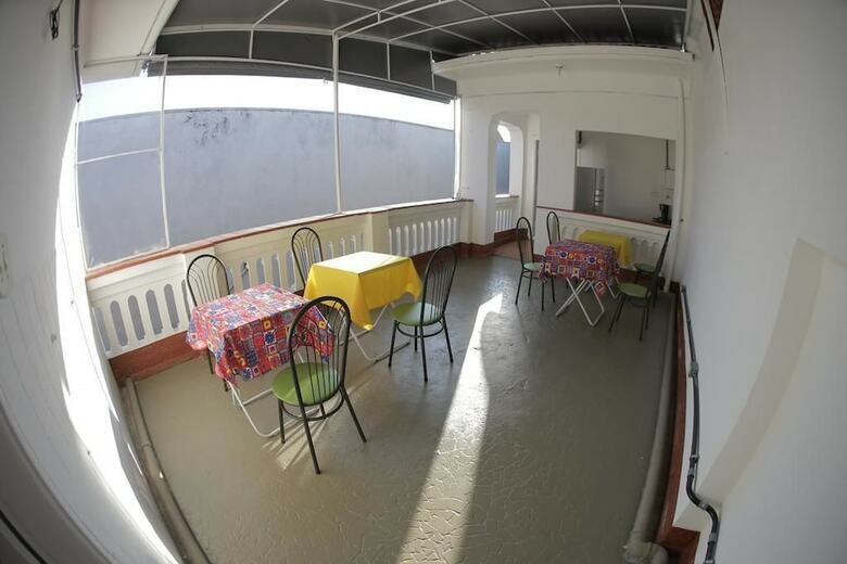 Hostal Pousada E Hostel Aqui