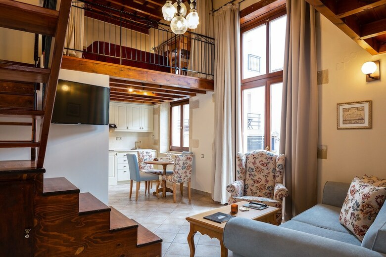 Hotel Phaedra Suites