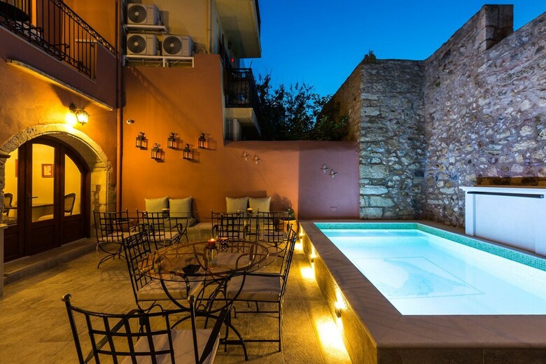 Hotel Phaedra Suites