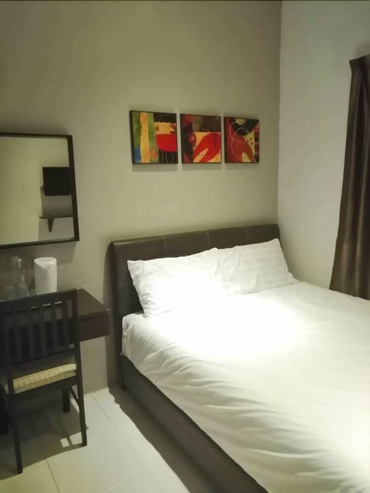 S Avenue Hotel