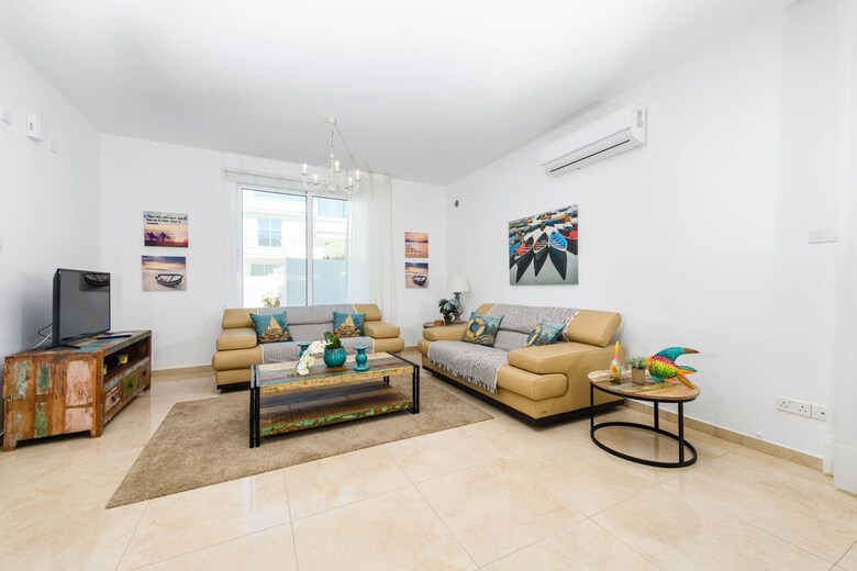 Green Bay Villa No 16