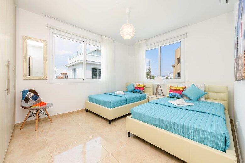 Green Bay Villa No 16