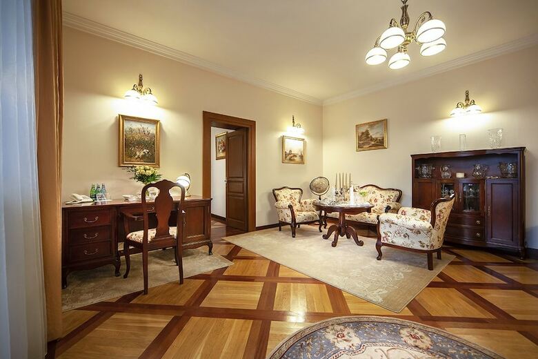 Hotel Rezydencja Dw�r Polski