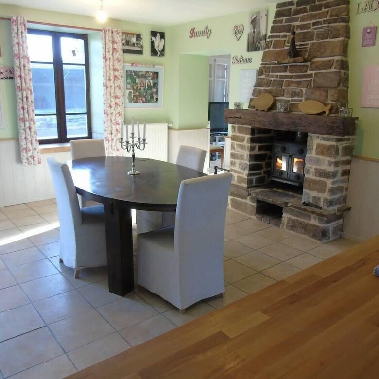 Bed & Breakfast Puy Larousse Farmhouse