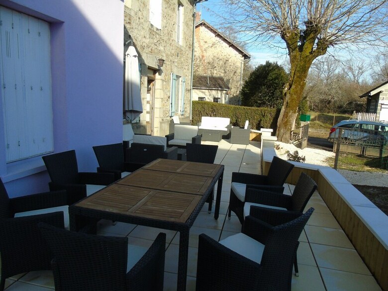 Bed & Breakfast Puy Larousse Farmhouse