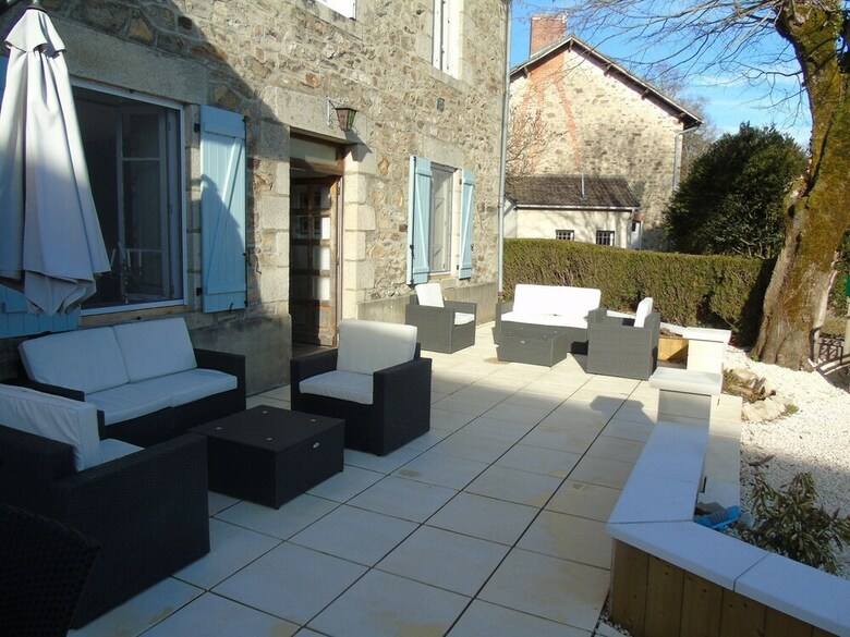 Bed & Breakfast Puy Larousse Farmhouse