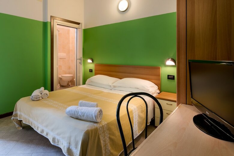 Hot N' Fun Berna Hotel