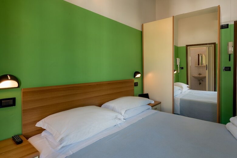 Hot N' Fun Berna Hotel