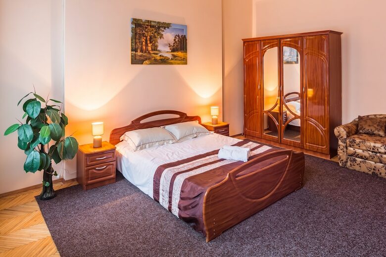 Apartamentos Three Rooms In The Center On Kulisha