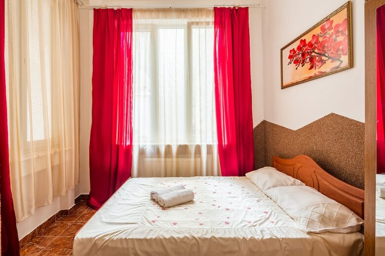 Apartamentos Three Rooms In The Center On Kulisha