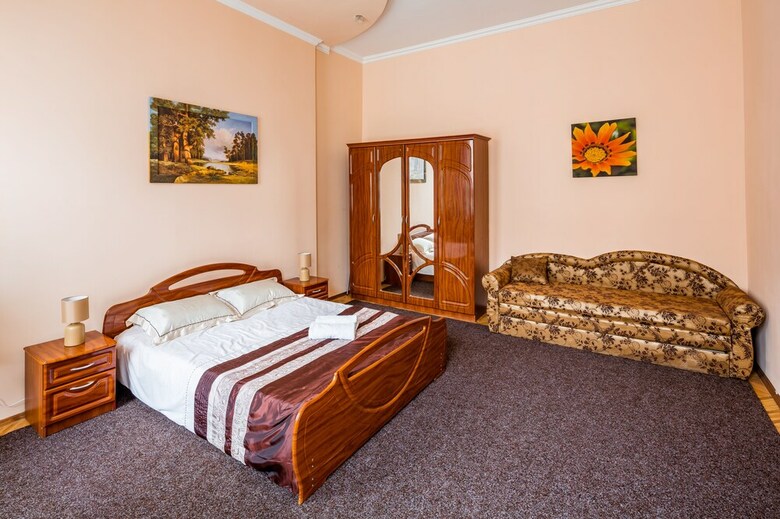 Apartamentos Three Rooms In The Center On Kulisha