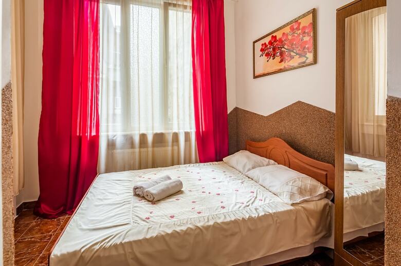 Apartamentos Three Rooms In The Center On Kulisha