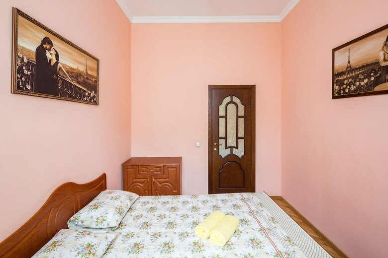 Apartamentos Three Separate Bedrooms On Square Rynok