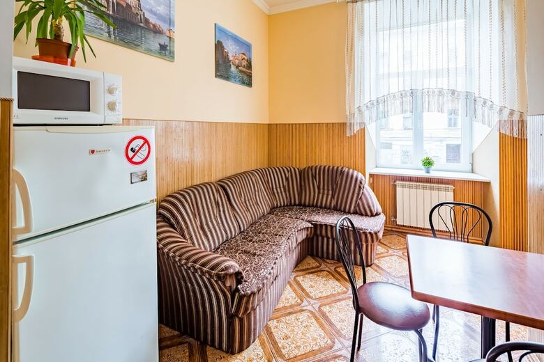 Apartamentos Three Separate Bedrooms On Square Rynok