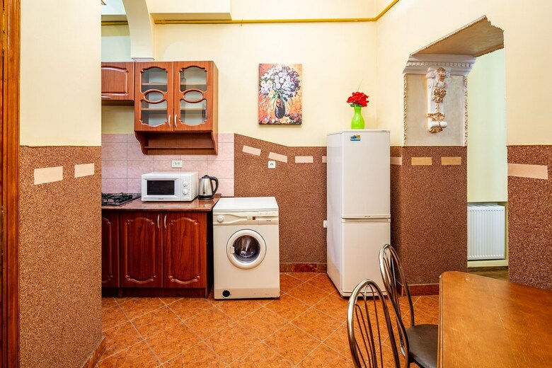 Love Apartment Near Square Rynok