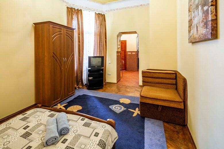 Love Apartment Near Square Rynok