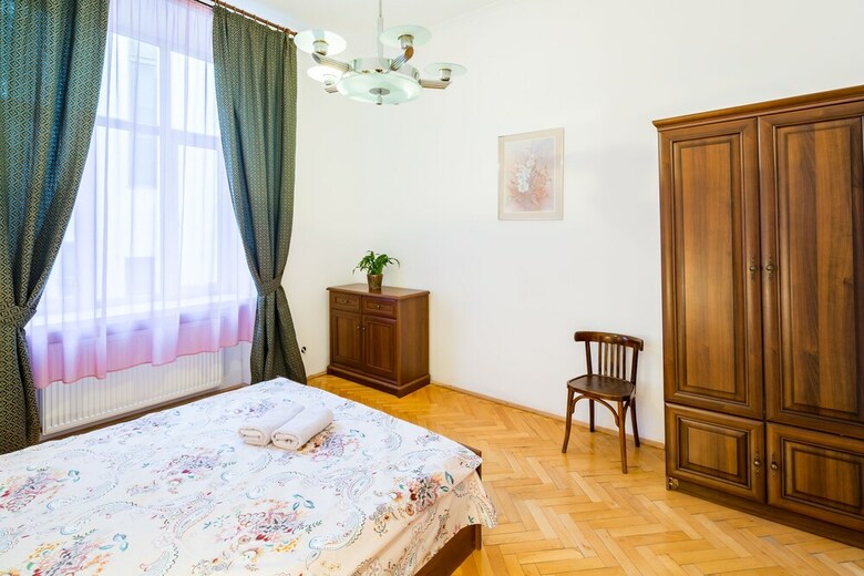 Apartamentos Three Rooms On Hnatyuka 3