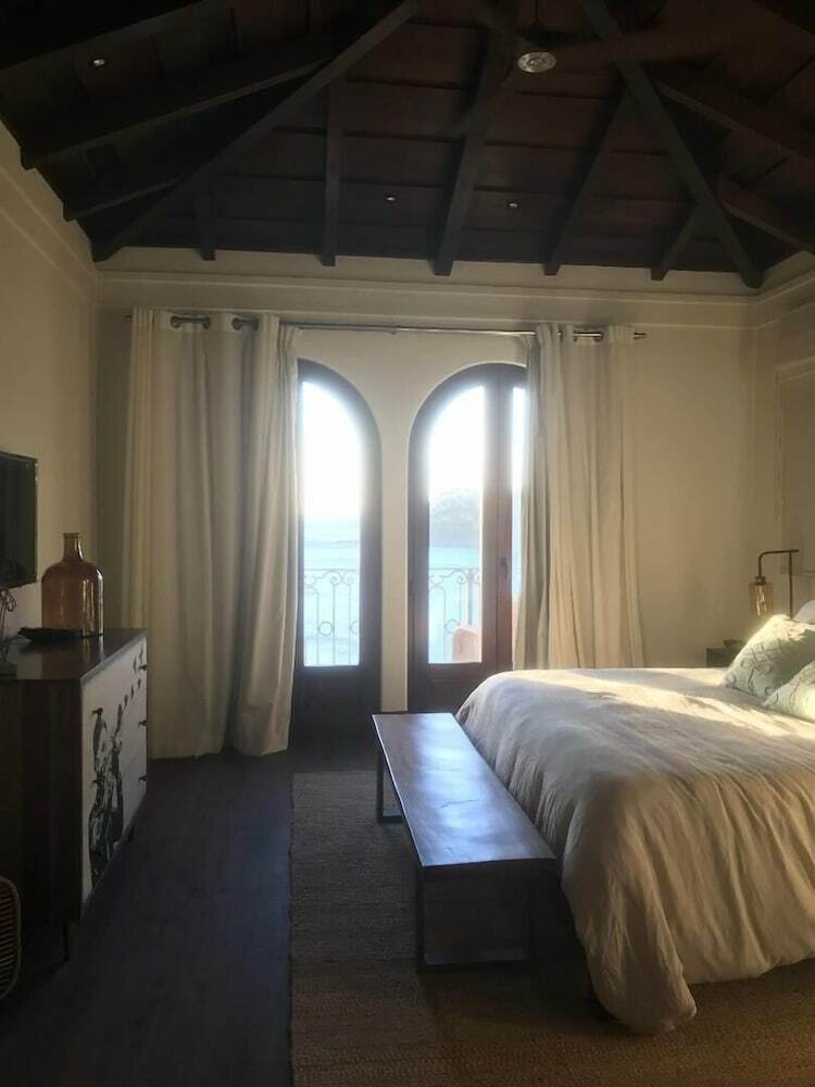 Casa de Noche - Five Bedroom Villa