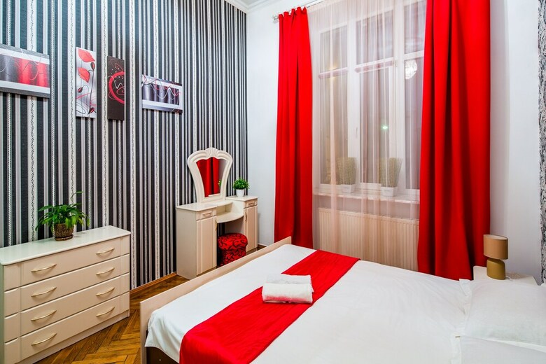 Apartamentos Three Bedrooms & Studio In The Center