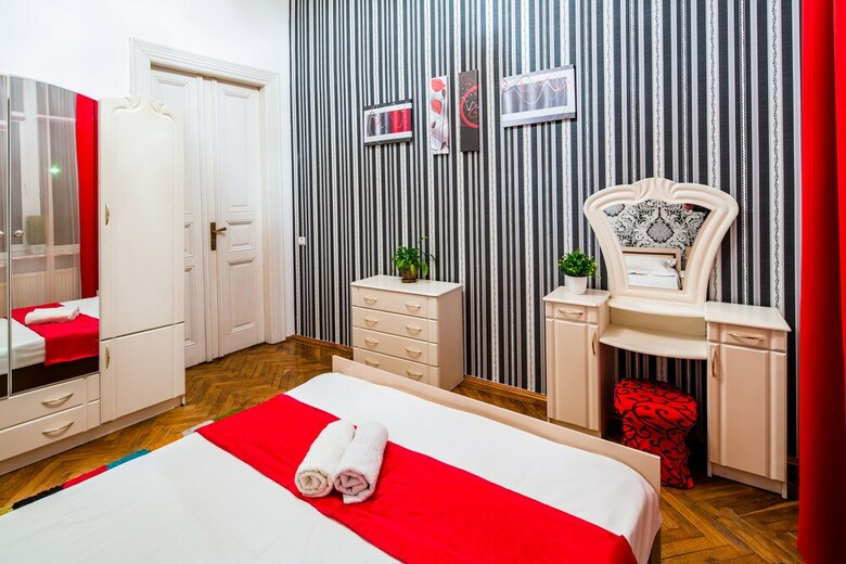 Apartamentos Three Bedrooms & Studio In The Center