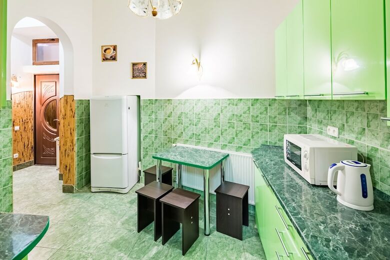 Apartamentos Three Bedrooms On Square Rynok Near Vernissage