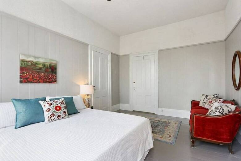 Troup Square - Three Bedroom Villa