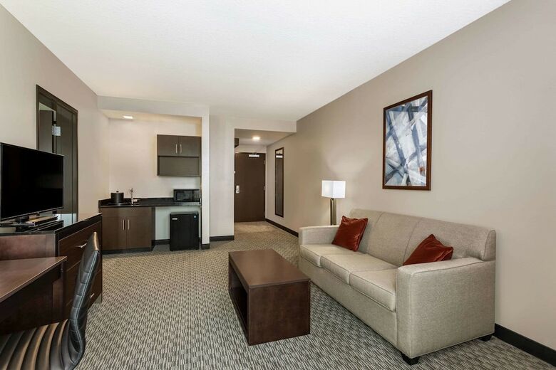 Hotel Wingate By Wyndham Angola
