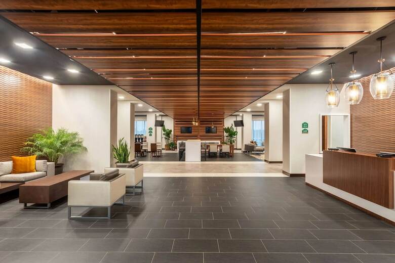 Hotel Wingate By Wyndham Angola