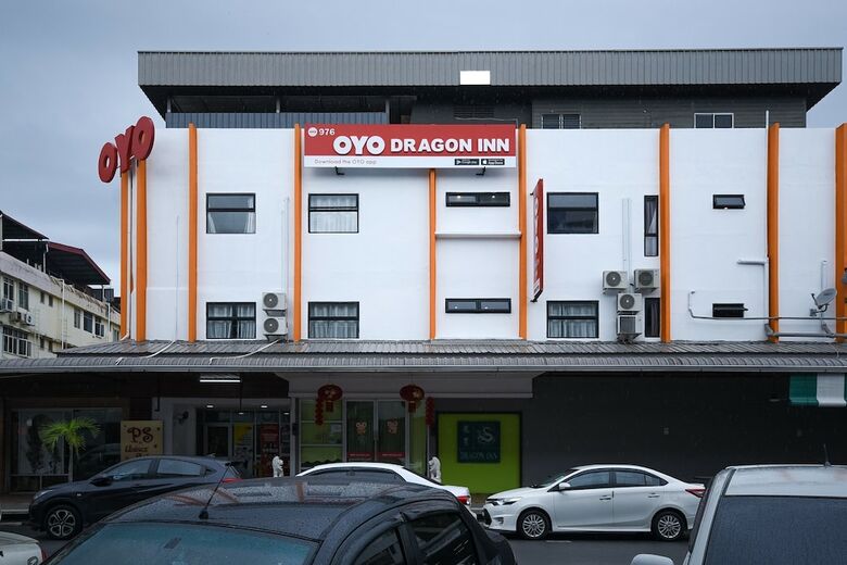 Hotel Oyo 976 Dragon Inn