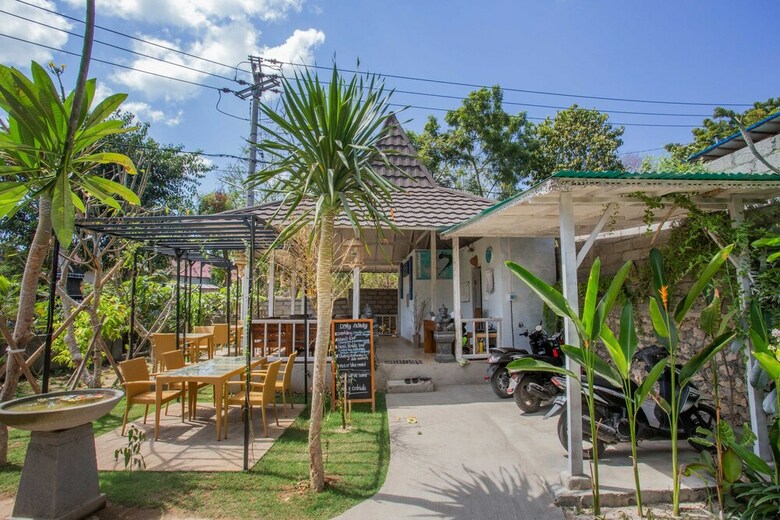 Hotel 221 Garden Cottages