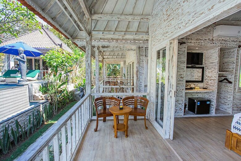Hotel 221 Garden Cottages