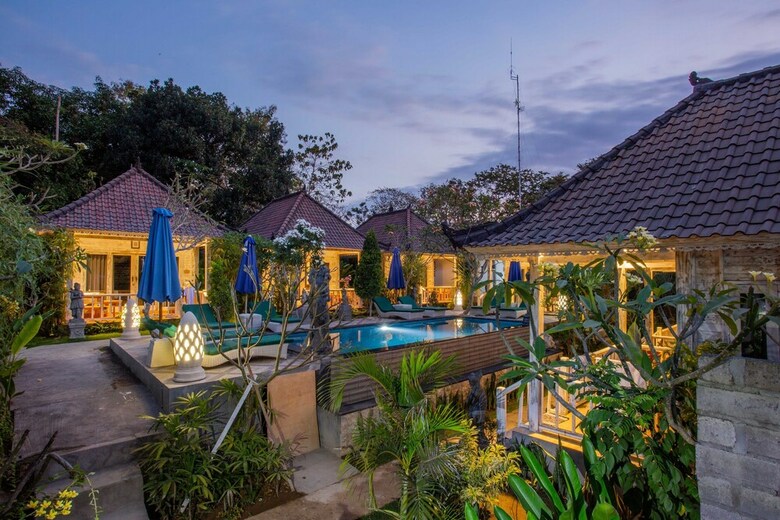 Hotel 221 Garden Cottages