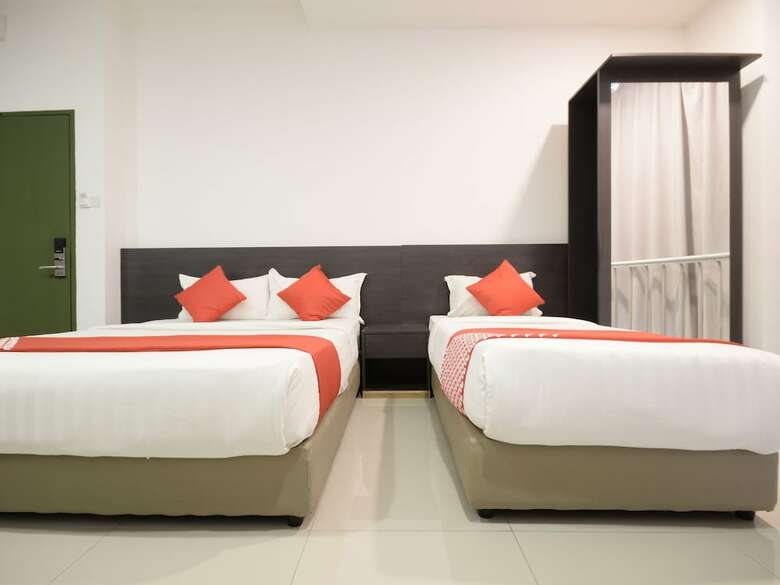 Oyo 906 Happy 92 Hotel Lumut