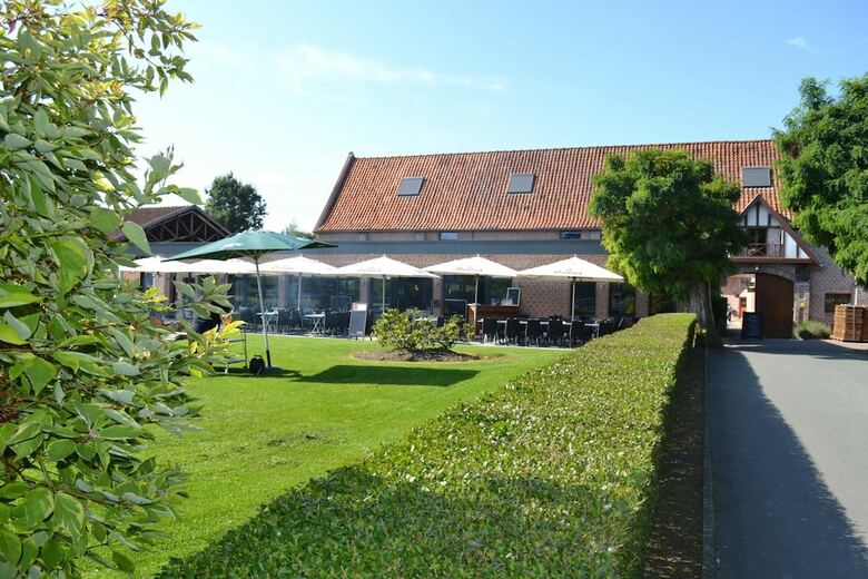Hotel Le Domaine Des Cigognes