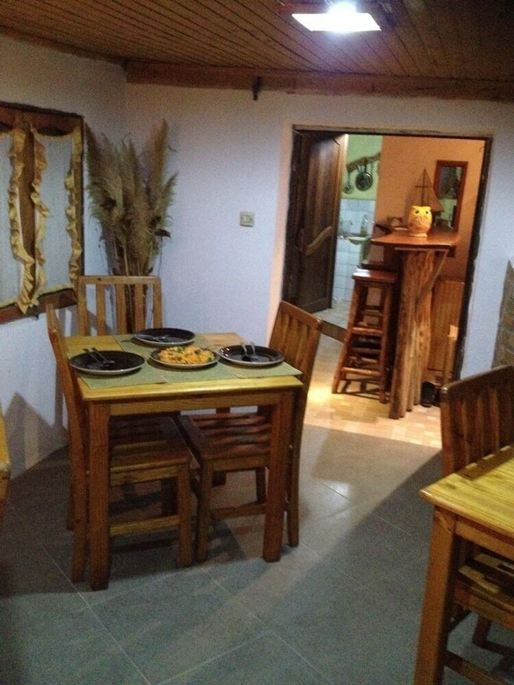 Hotel Green Land Lodge & Restaurant