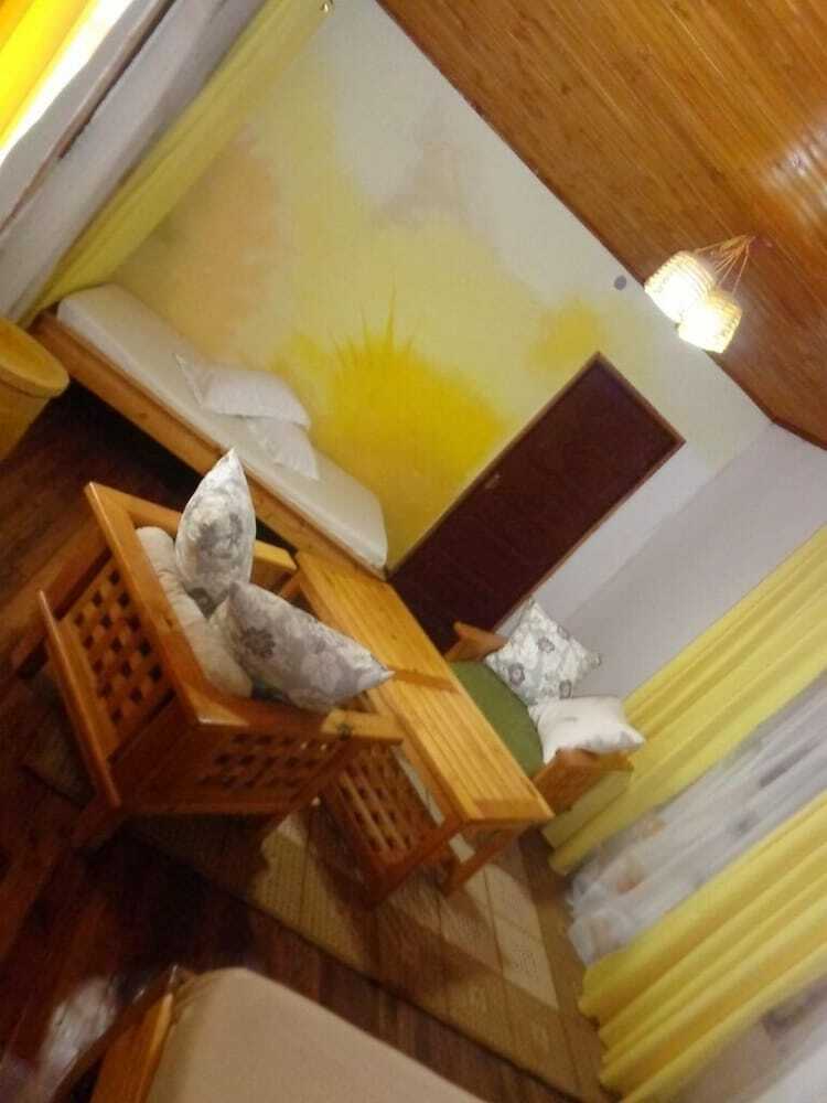 Hotel Green Land Lodge & Restaurant