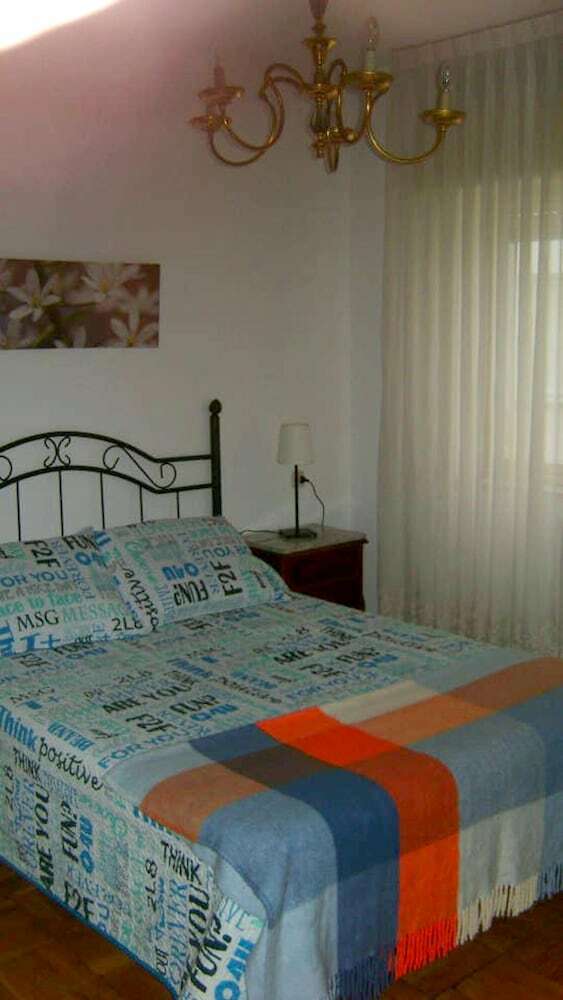 House With 3 Bedrooms In Oviedo, With Wifi