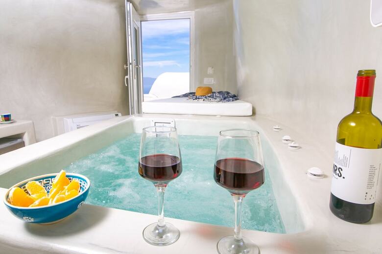 Hotel White Cave House