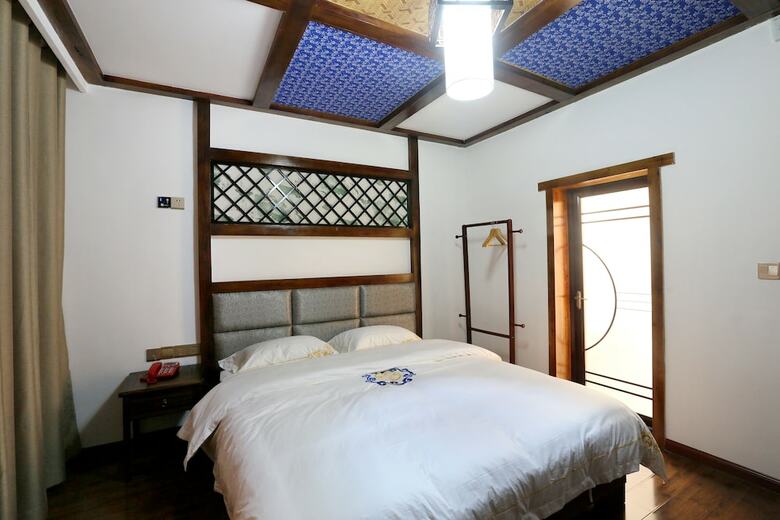 Hotel Tree House