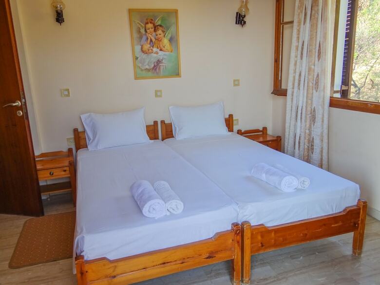 Hotel Eleni's Apartments & Studios