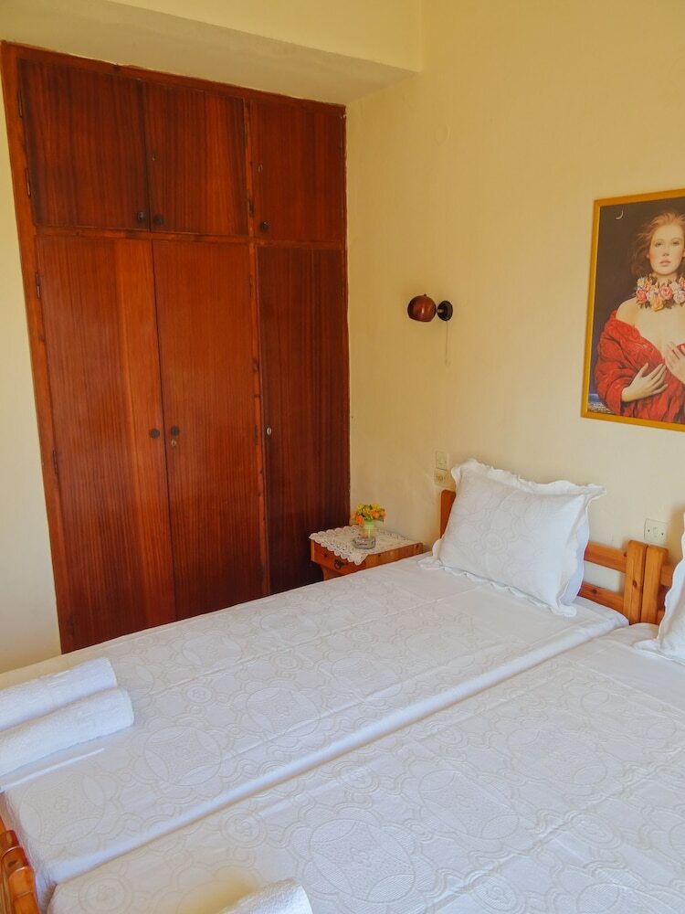 Hotel Eleni's Apartments & Studios