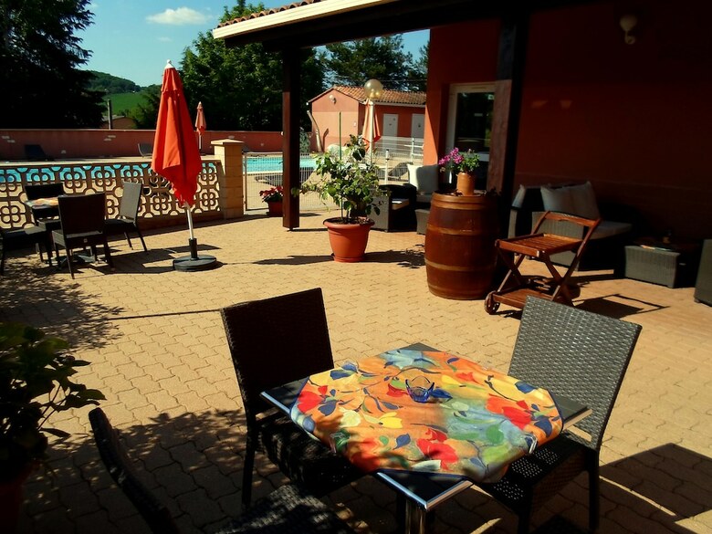 Hotel H�tel D'occitanie
