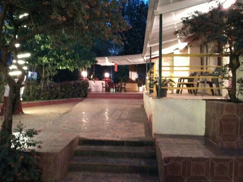 Hotel Redwood Resort Matheran