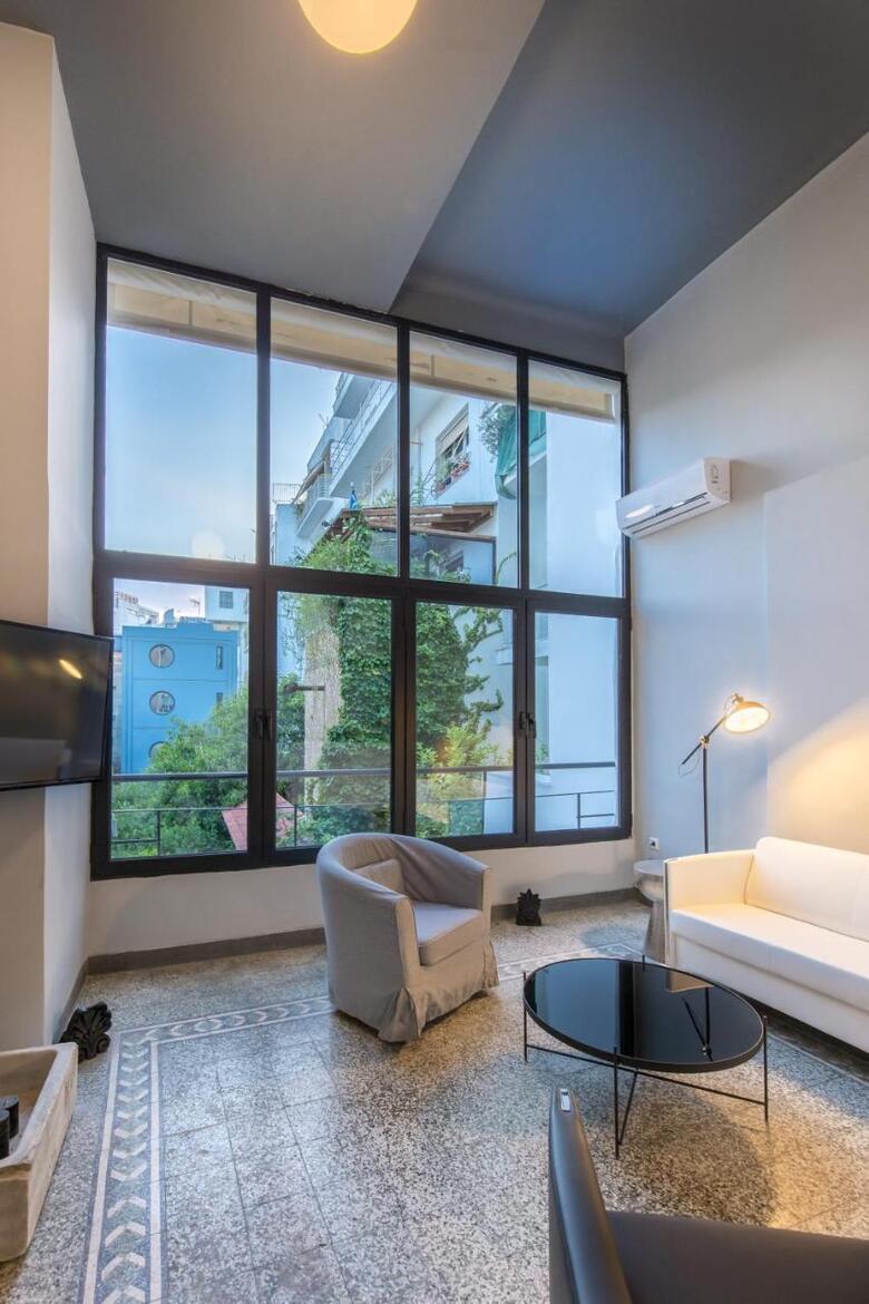 Soho Apartments