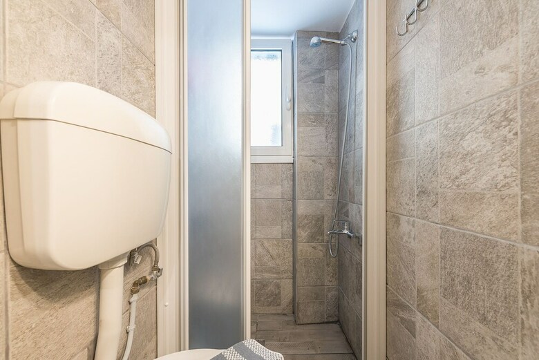 Urban Acropolis Apartment