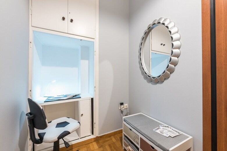Urban Acropolis Apartment