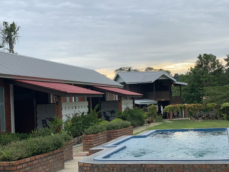 Hotel Hujung Kampung